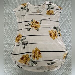 NWT Maurice’s capped sleeves bold flower print dress shirt. Never worn